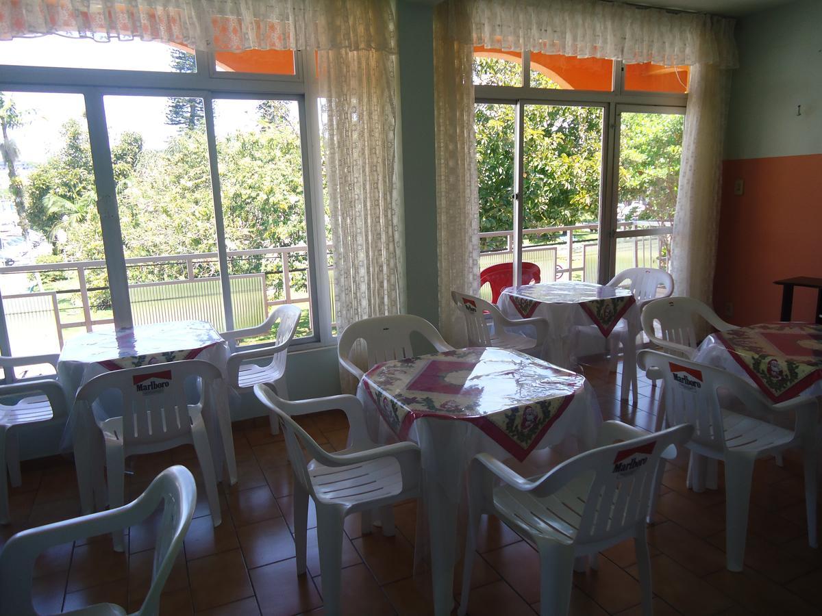 Hotel Universal Guaratuba Buitenkant foto